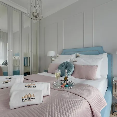 Magellana Glamour & Hill View By Downtown *