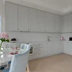 Magellana Glamour & Hill View By Downtown Apartment