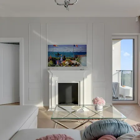 Magellana Glamour & Hill View By Downtown *