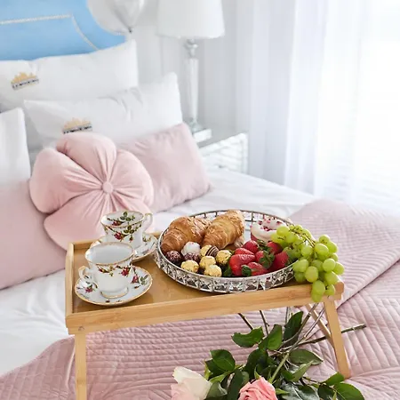 Magellana Glamour & Hill View By Downtown Apartament *