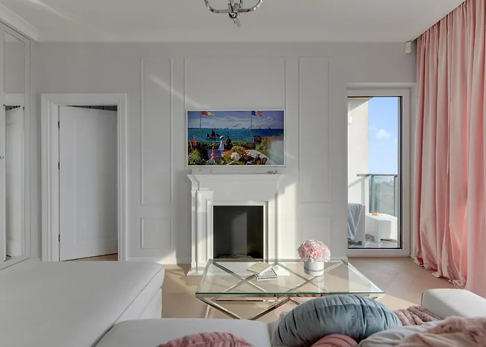 Magellana Glamour & Hill View By Downtown *