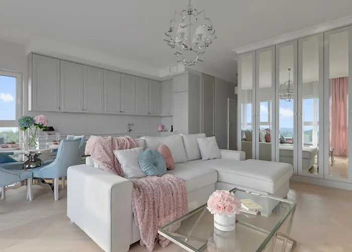 Apartment Magellana Glamour & Hill View By Downtown